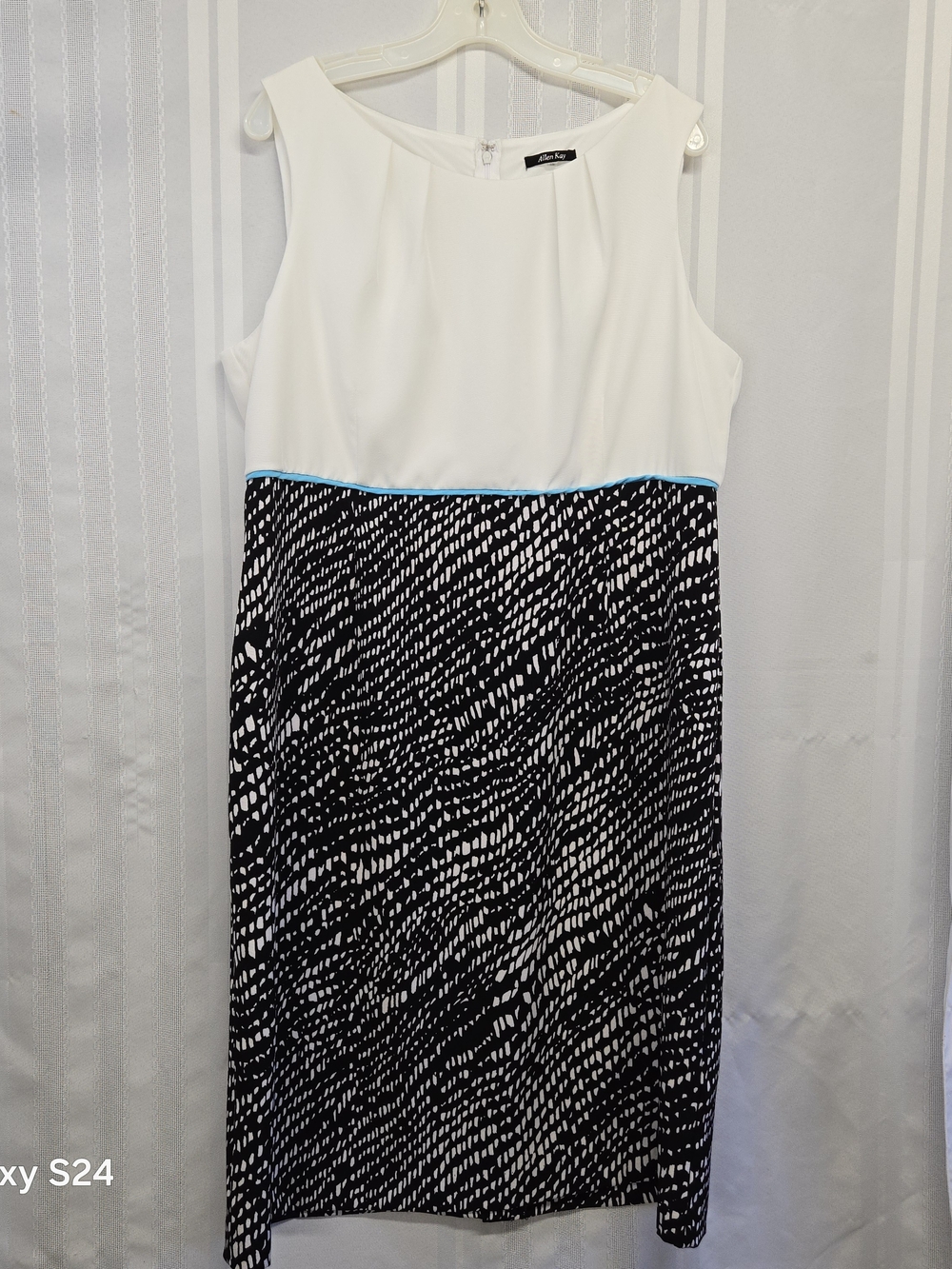 ALLEN KAY White & Black Patterned Sleeveless Sheath Dress SIZE 16